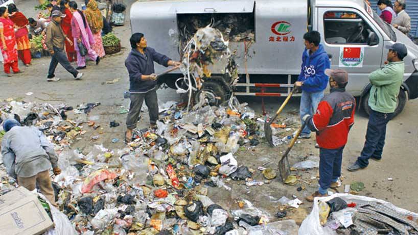 अस्पतालबाट निस्कने फोहरले बढाउँदैछ सङ्क्रमणको जोखिम अस्पतालबाट निस्कने फोहरले बढाउँदैछ सङ्क्रमणको जोखिम