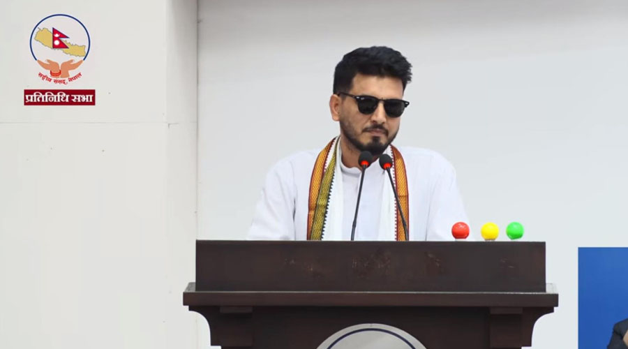 नगर प्रहरीलाई मन्त्री लम्सालको सन्देश– ‘मनोबल नहार्नुहोस्, सरकार तपाईंहरूको साथमा छ’