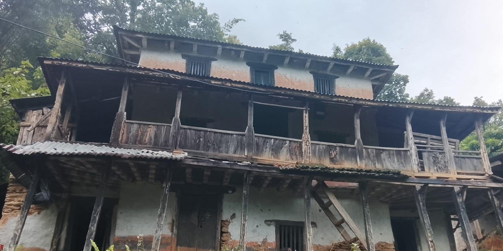 रित्तिँदै गाउँ, सम्झनामा सीमित बन्दै बस्ती रित्तिँदै गाउँ, सम्झनामा सीमित बन्दै बस्ती