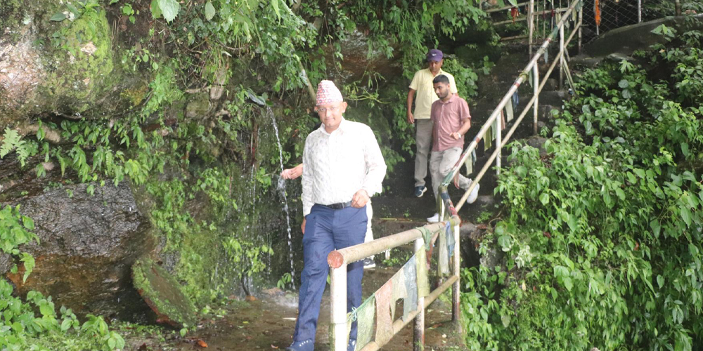 प्रचारको अभावमा भोजपुरको ‘छरछरे पखुवा देवस्थल’ ओझेलमा प्रचारको अभावमा भोजपुरको ‘छरछरे पखुवा देवस्थल’ ओझेलमा