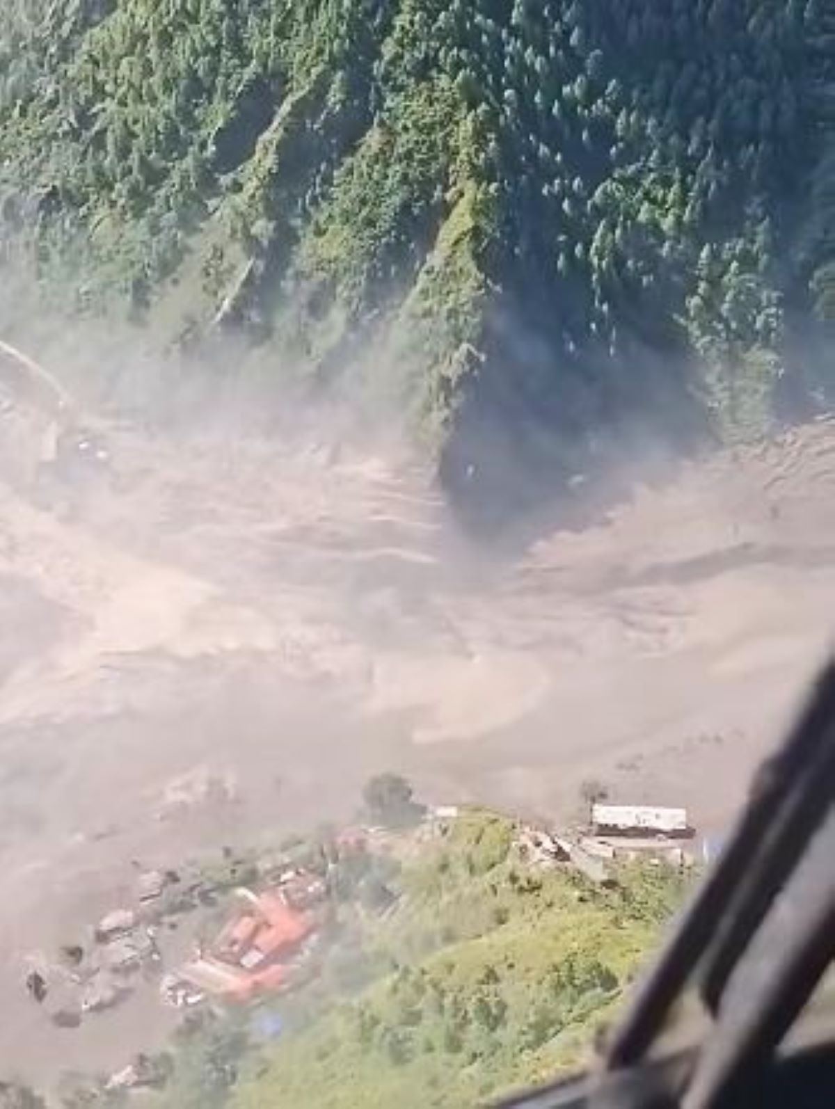  भोटेकोशी बाढी अपडेट : रसुवा-नुवाकोटका ७ टेलिकम टावरमा क्षति, नेटवर्क प्रभावित