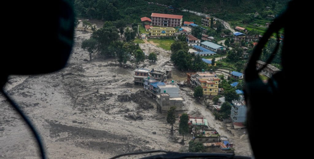 भोटेकोशी बाढीपीडितका लागि इलामका दुई पालिकाद्वारा ३५ लाख सहयोग भोटेकोशी बाढीपीडितका लागि इलामका दुई पालिकाद्वारा ३५ लाख सहयोग