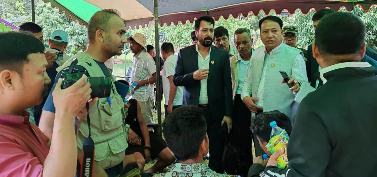 बाढी प्रभावित क्षेत्रमा मुख्यमन्त्री थापामगरसहितको टोली सक्रिय बाढी प्रभावित क्षेत्रमा मुख्यमन्त्री थापामगरसहितको टोली सक्रिय