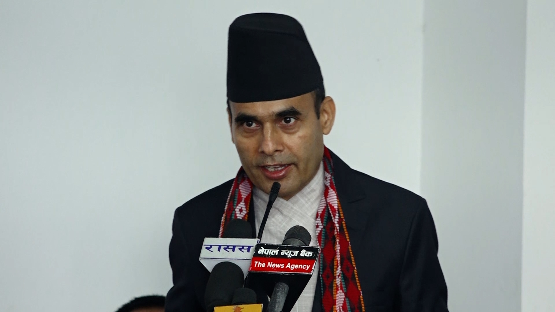 रसुवा र नुवाकोटका नदी तटीय क्षेत्रका नागरिकलाई उच्च सतर्कता अपनाउन सञ्चारमन्त्रीको आग्रह रसुवा र नुवाकोटका नदी तटीय क्षेत्रका नागरिकलाई उच्च सतर्कता अपनाउन सञ्चारमन्त्रीको आग्रह