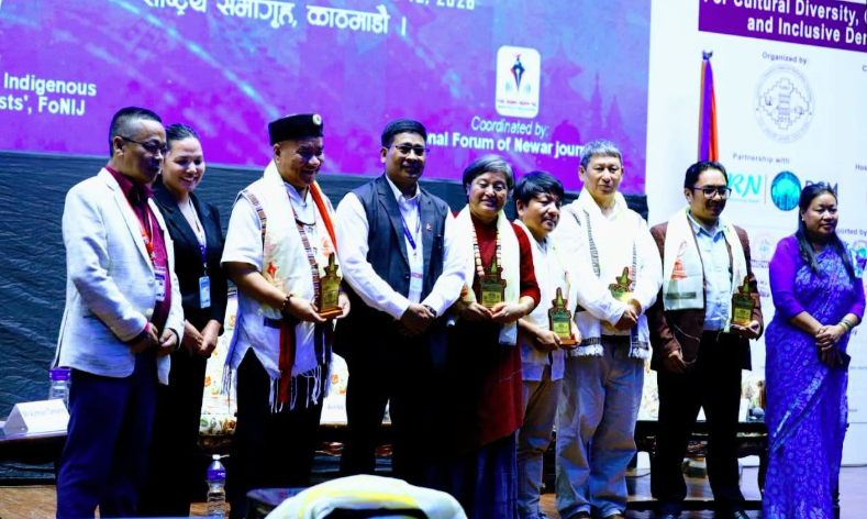 अन्तर्राष्ट्रिय मातृभाषा पत्रकारिता सम्मेलन: मातृभाषी सञ्चारमाध्यमलाई विशेष प्राथमिकता दिनुपर्ने अन्तर्राष्ट्रिय मातृभाषा पत्रकारिता सम्मेलन: मातृभाषी सञ्चारमाध्यमलाई विशेष प्राथमिकता दिनुपर्ने