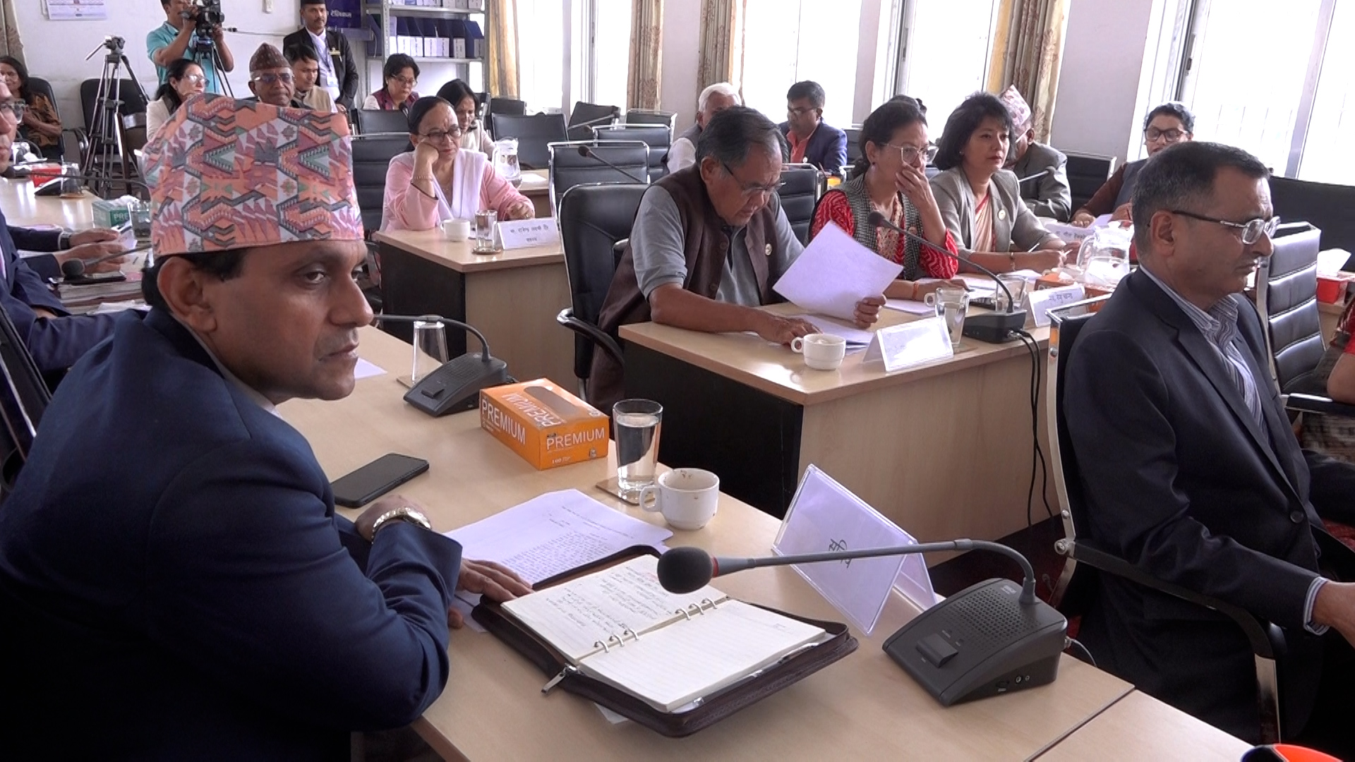 राष्ट्रिय अनुसन्धान विभागलाई गृह कि प्रधानमन्त्री कार्यालय मातहत राख्ने विषयमा विधायन समितिमा छलफल राष्ट्रिय अनुसन्धान विभागलाई गृह कि प्रधानमन्त्री कार्यालय मातहत राख्ने विषयमा विधायन समितिमा छलफल