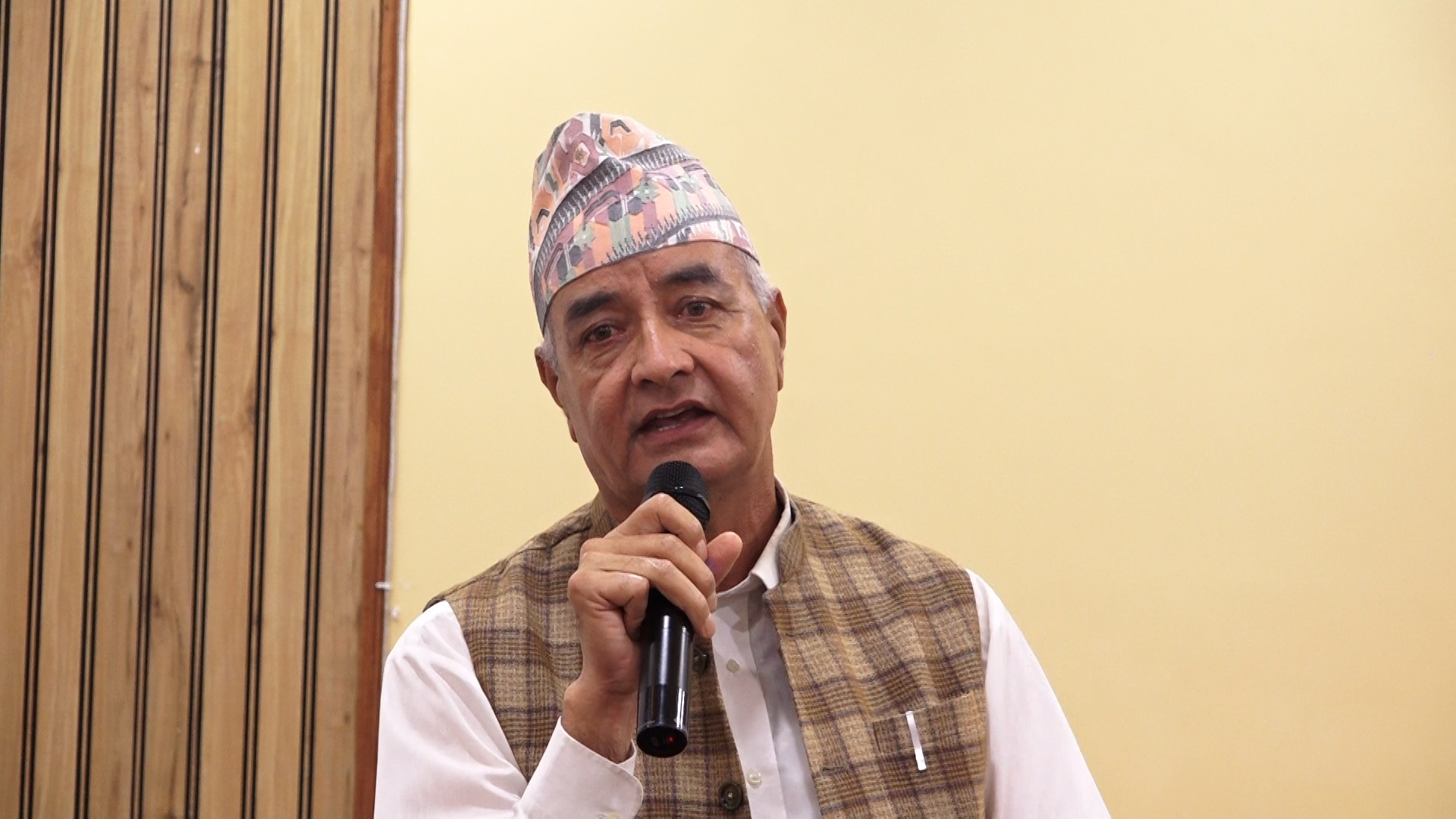 सहकारीलाई बचत फिर्ता र कर्जा असुलीमा मात्रै सीमित नगरी प्रवद्र्धन गर्नुपर्छ: अध्यक्ष ढकाल सहकारीलाई बचत फिर्ता र कर्जा असुलीमा मात्रै सीमित नगरी प्रवद्र्धन गर्नुपर्छ: अध्यक्ष ढकाल