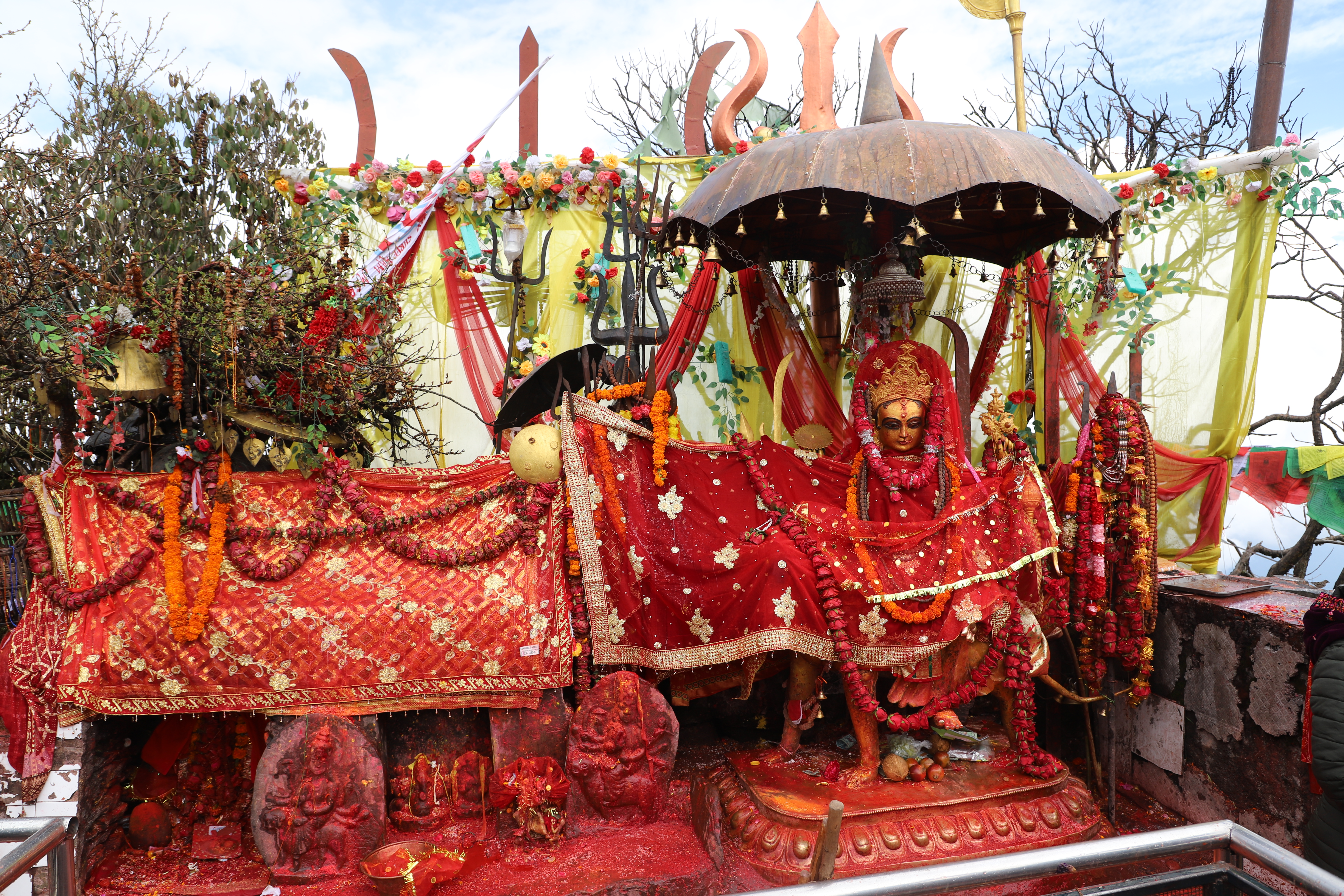 बाढीपीडितको उद्धार र राहतका लागि पाथीभरा समितिले १० लाख दिने बाढीपीडितको उद्धार र राहतका लागि पाथीभरा समितिले १० लाख दिने